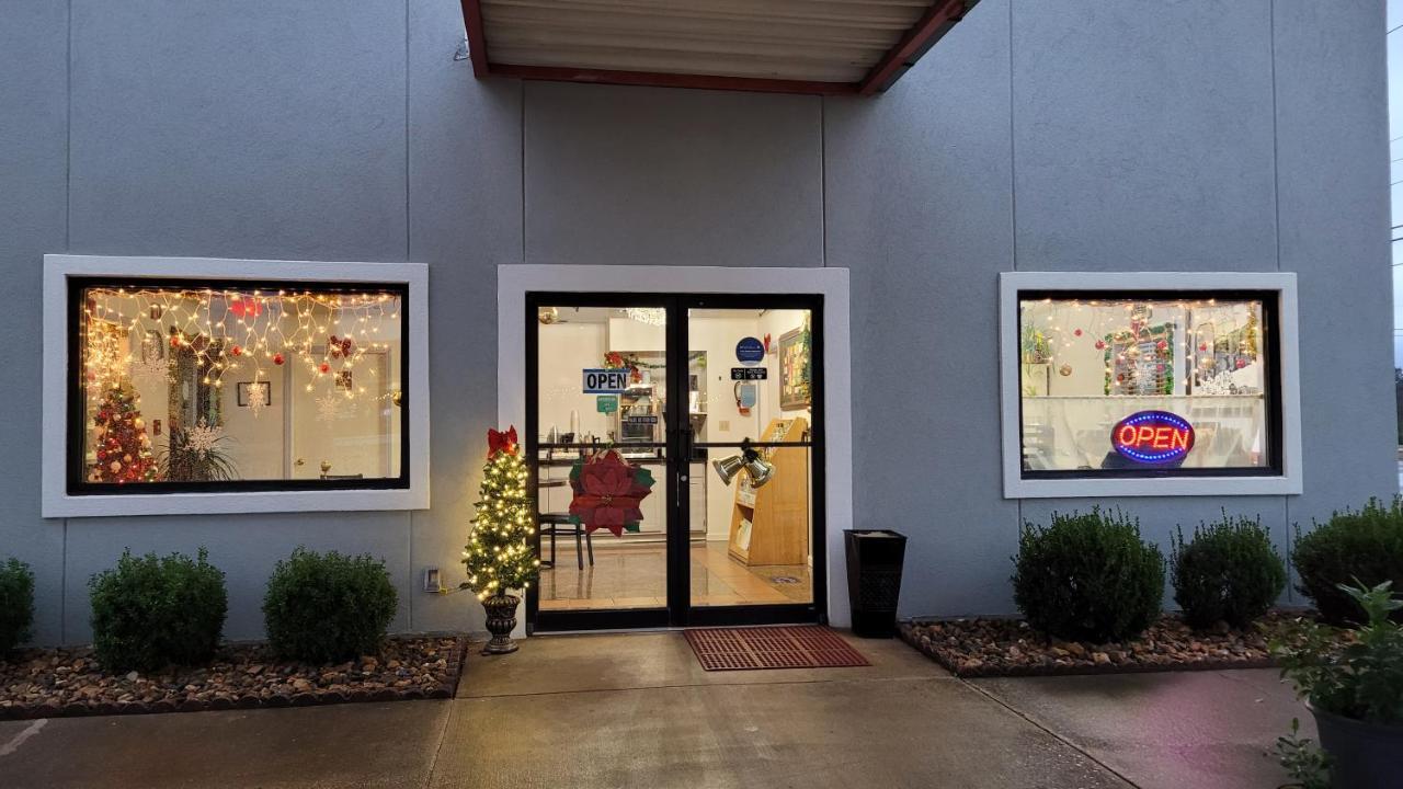 Super 8 By Wyndham Arkadelphia Caddo Valley Area Εξωτερικό φωτογραφία