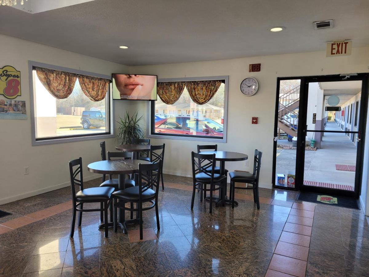 Super 8 By Wyndham Arkadelphia Caddo Valley Area Εξωτερικό φωτογραφία