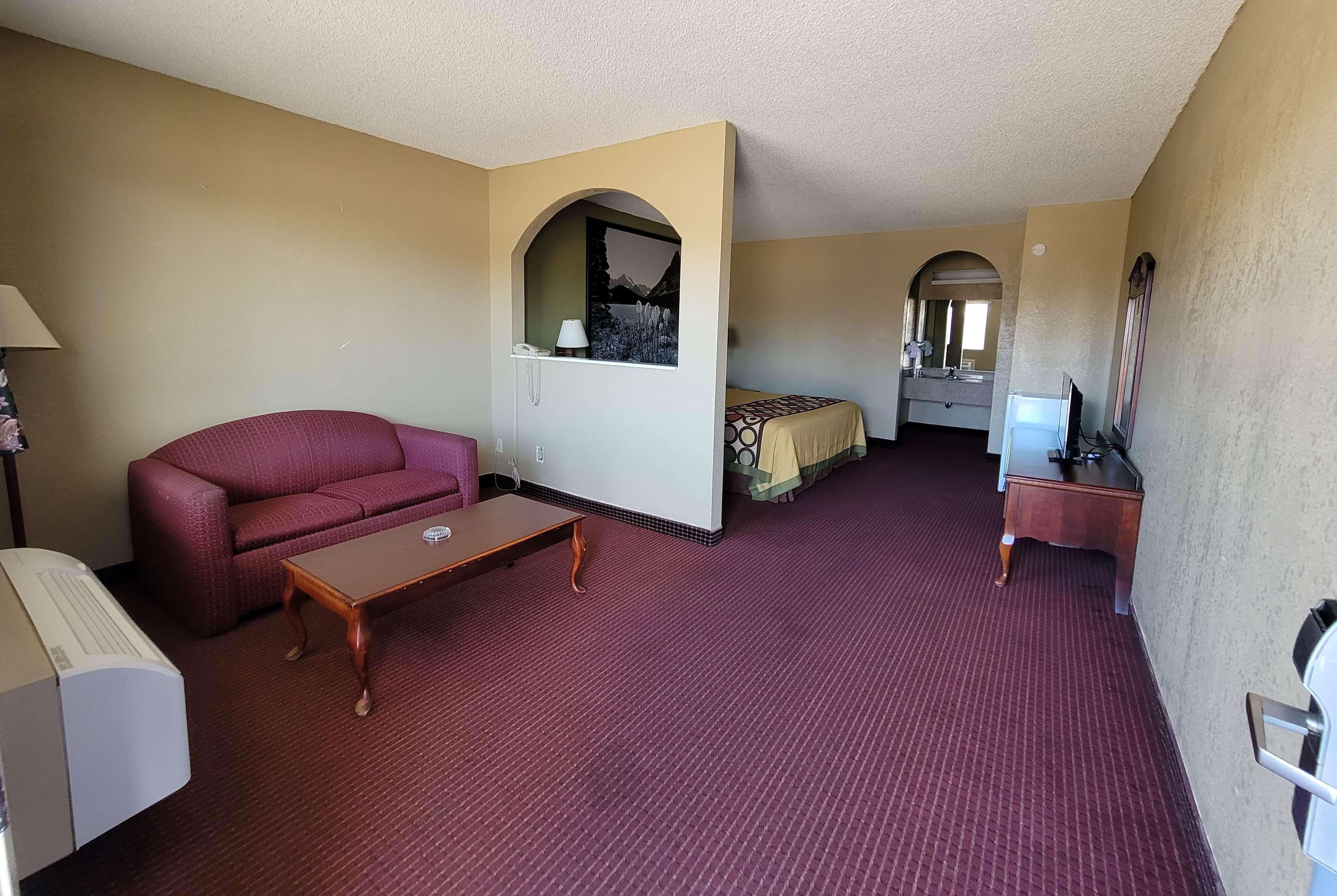 Super 8 By Wyndham Arkadelphia Caddo Valley Area Εξωτερικό φωτογραφία