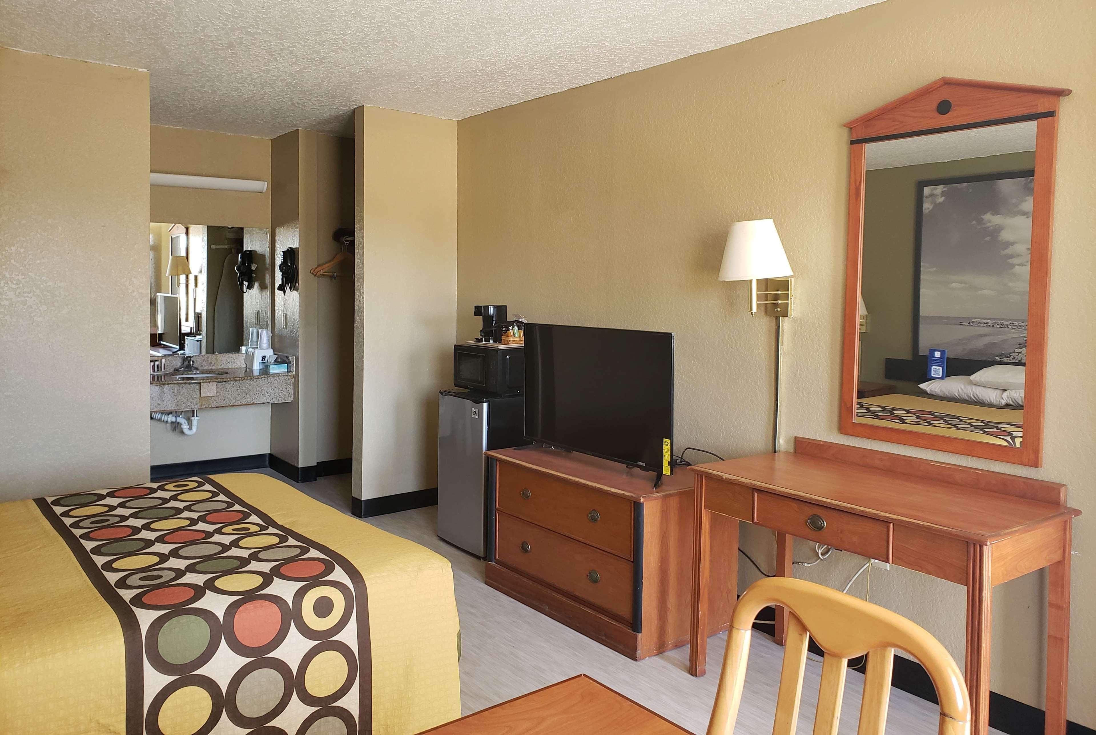 Super 8 By Wyndham Arkadelphia Caddo Valley Area Εξωτερικό φωτογραφία