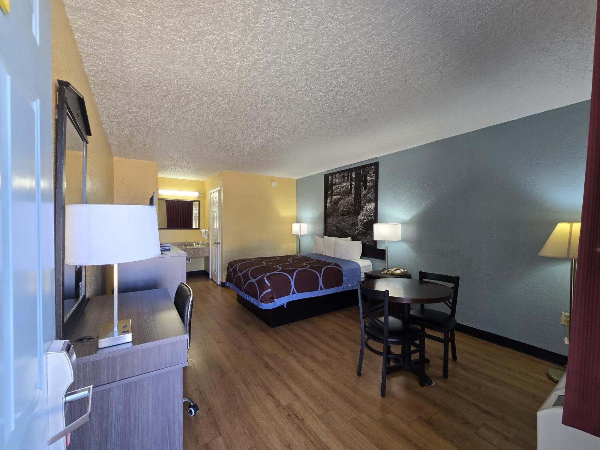 Super 8 By Wyndham Arkadelphia Caddo Valley Area Εξωτερικό φωτογραφία